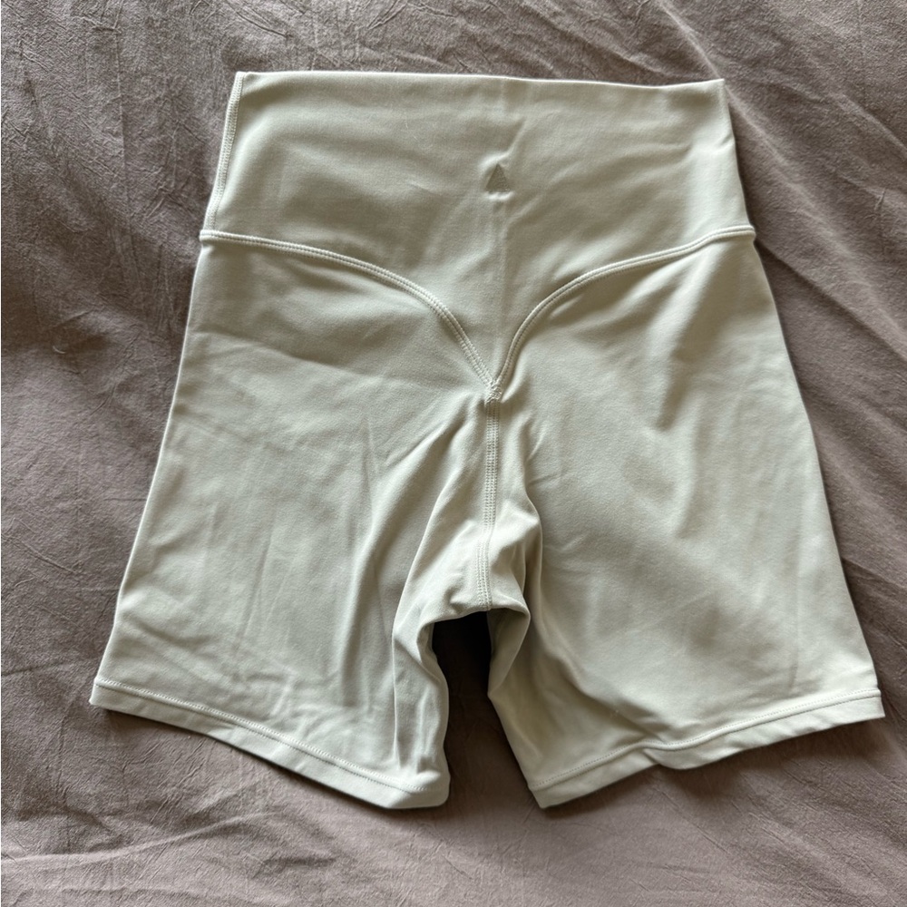 Vitality Cloud Short